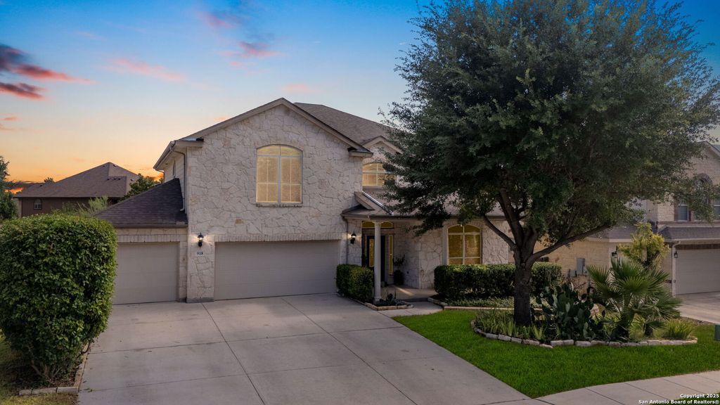 918 Armour Dr, Cibolo, TX 78108