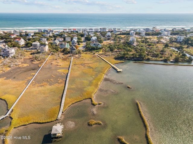 34 N Oak Court, Surf City, NC 28445