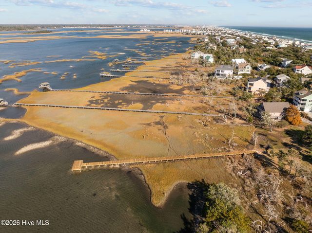 34 N Oak Court, Surf City, NC 28445