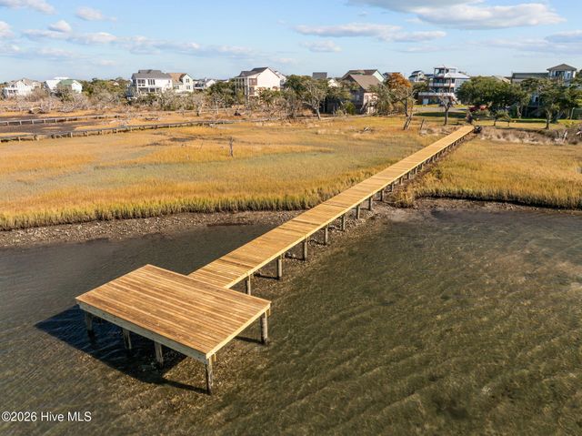 34 N Oak Court, Surf City, NC 28445