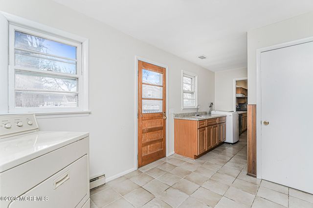 606 Alma Place, Oakhurst, NJ 07755