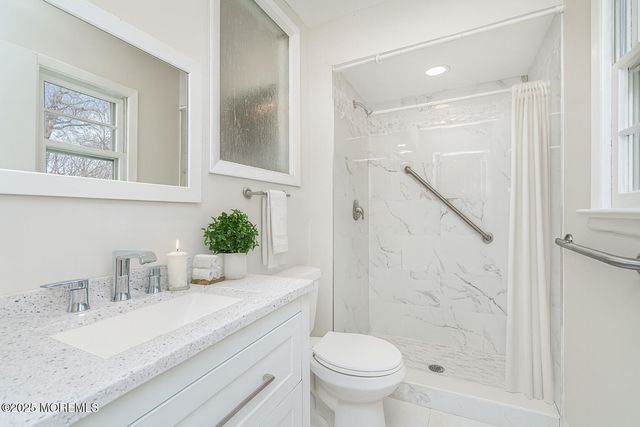 606 Alma Place, Oakhurst, NJ 07755