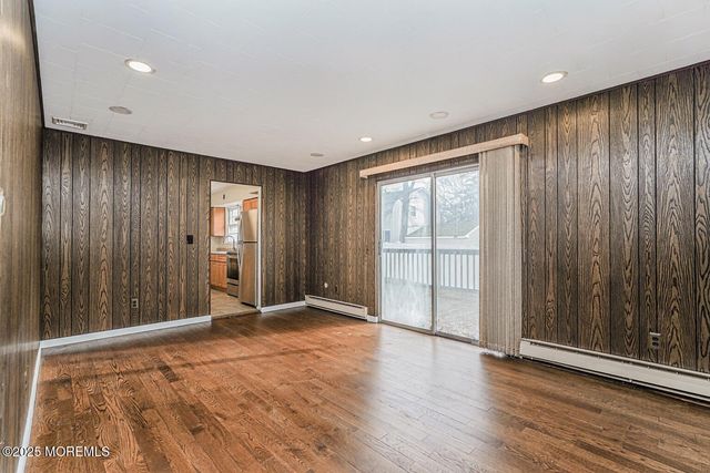 606 Alma Place, Oakhurst, NJ 07755