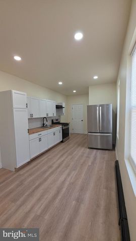 100 NEVERSINK ST, Reading, PA 19602