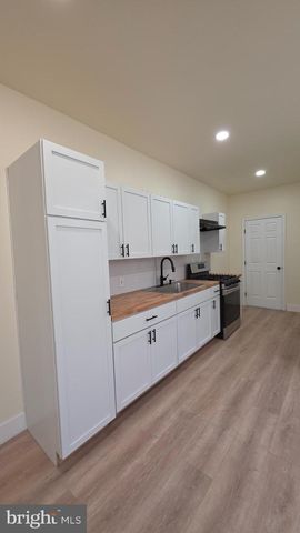 100 NEVERSINK ST, Reading, PA 19602