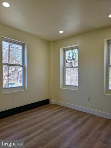 100 NEVERSINK ST, Reading, PA 19602