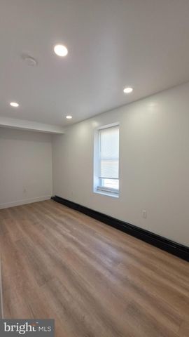 100 NEVERSINK ST, Reading, PA 19602
