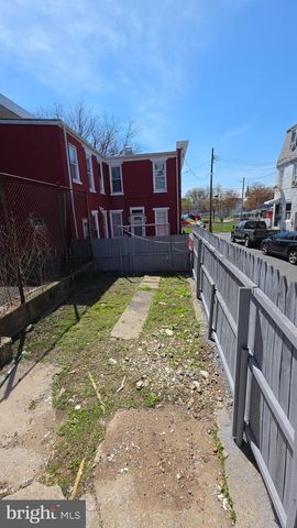 100 NEVERSINK ST, Reading, PA 19602