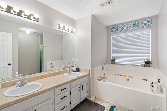 87 Meadow Oaks Court, Millbrook, AL 36054