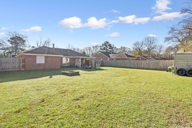 87 Meadow Oaks Court, Millbrook, AL 36054