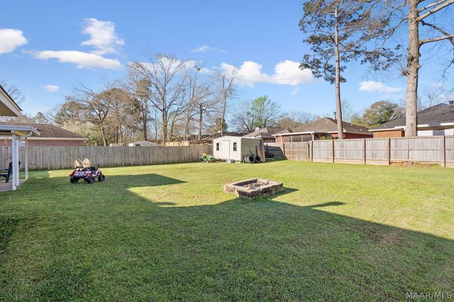 87 Meadow Oaks Court, Millbrook, AL 36054