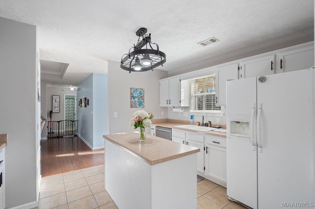 87 Meadow Oaks Court, Millbrook, AL 36054