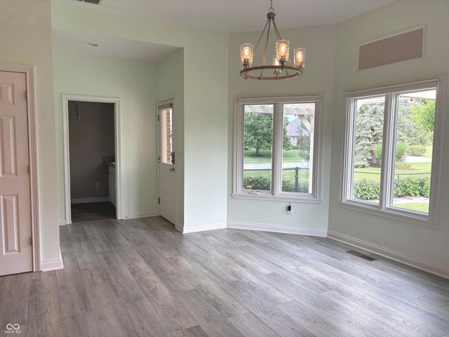 1846 S Fox Cove Boulevard, New Palestine, IN 46163