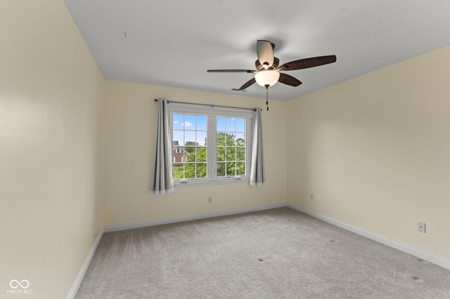 1846 S Fox Cove Boulevard, New Palestine, IN 46163