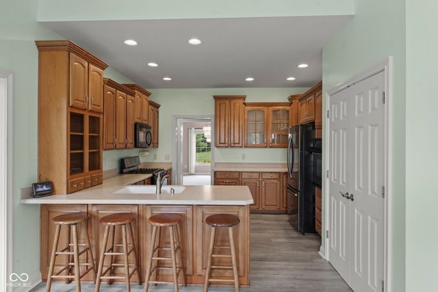 1846 S Fox Cove Boulevard, New Palestine, IN 46163