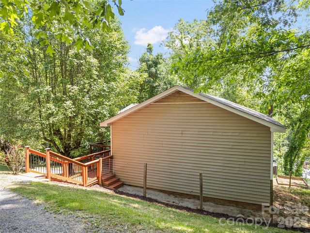 157 Highland Terrace, Clyde, NC 28721