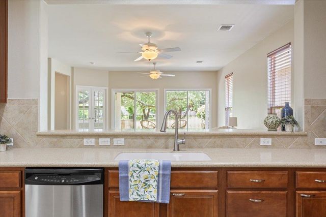 405 Fort Griffin TRL, Georgetown, TX 78633