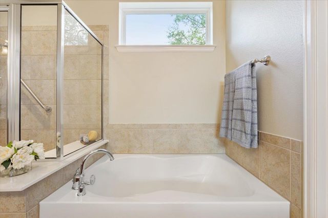 405 Fort Griffin TRL, Georgetown, TX 78633