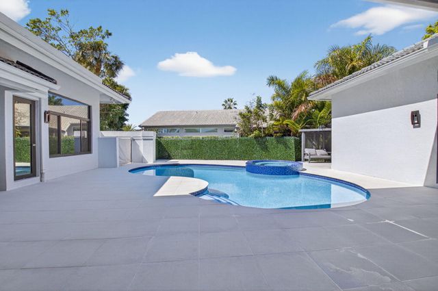 7075 Siena Court, Boca Raton, FL 33433