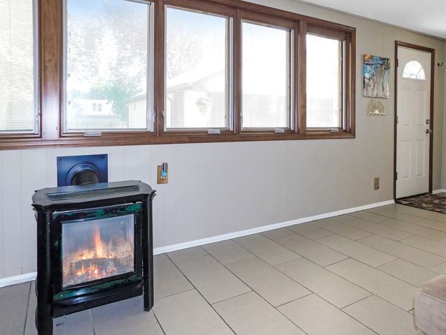1007 Luther Avenue, Rockford, IL 61107