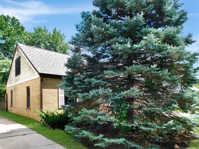 1007 Luther Avenue, Rockford, IL 61107