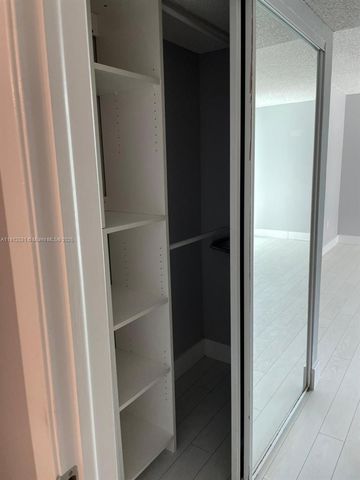 5880 Collins Ave 1006, Miami Beach, FL 33140