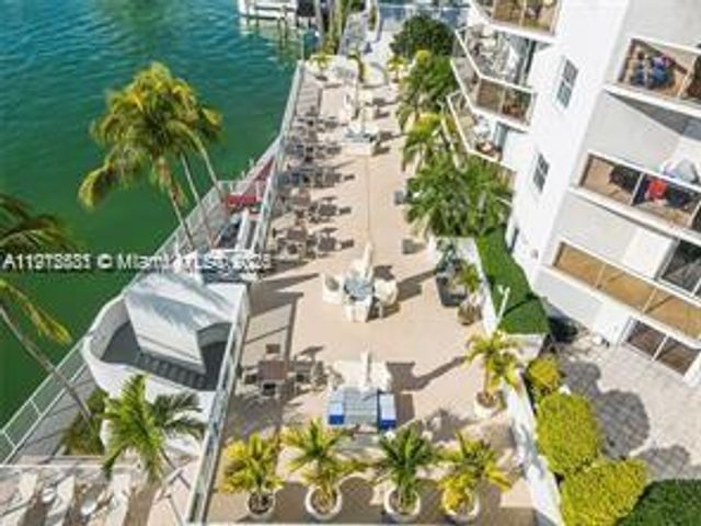 5880 Collins Ave 1006, Miami Beach, FL 33140