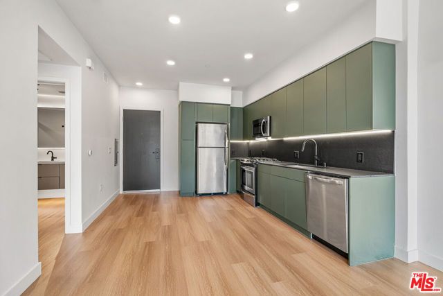 10601 Washington Boulevard 705, Culver City, CA 90232