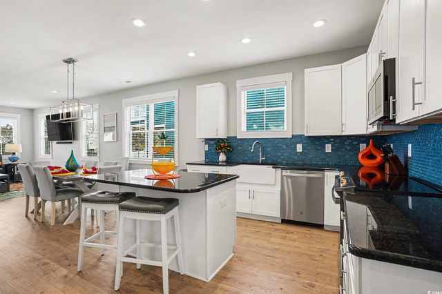 695 Elizabeth Dr., Murrells Inlet, SC 29576