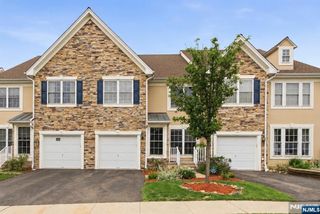 16 Magnolia Way, North Haledon, NJ 07508