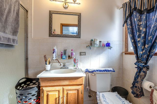 908 E Central Road, Mount Prospect, IL 60056