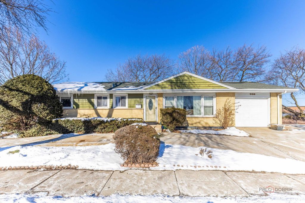 908 E Central Road, Mount Prospect, IL 60056