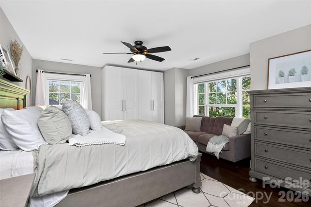 2400 Bay Street, Charlotte, NC 28205