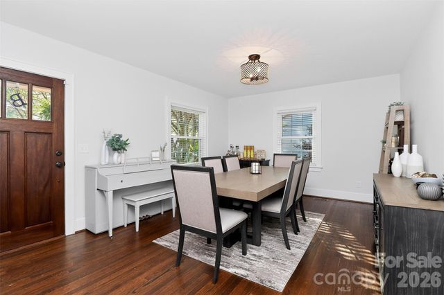 2400 Bay Street, Charlotte, NC 28205