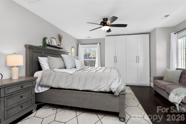 2400 Bay Street, Charlotte, NC 28205