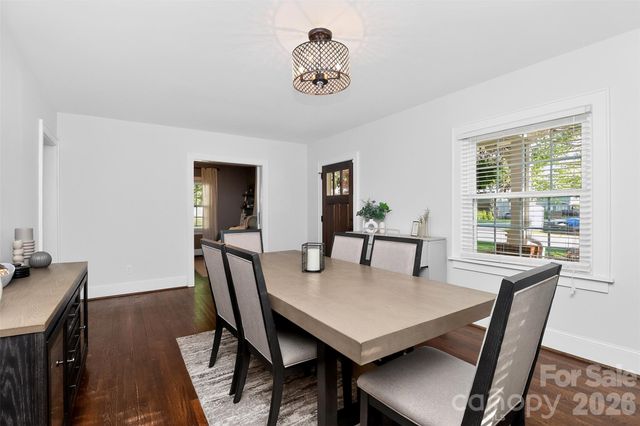 2400 Bay Street, Charlotte, NC 28205