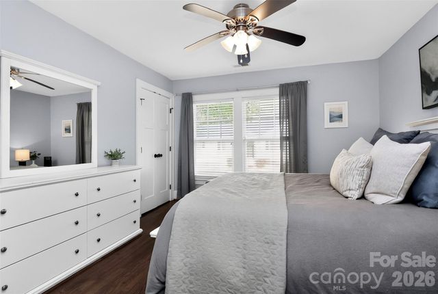 2400 Bay Street, Charlotte, NC 28205