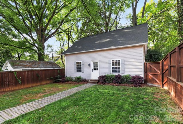 2400 Bay Street, Charlotte, NC 28205