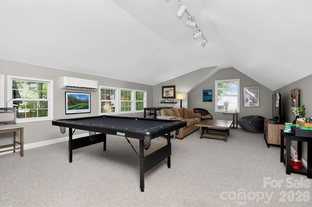 2400 Bay Street, Charlotte, NC 28205