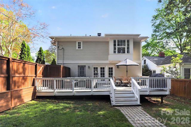 2400 Bay Street, Charlotte, NC 28205