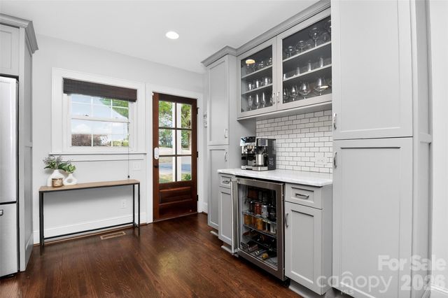 2400 Bay Street, Charlotte, NC 28205