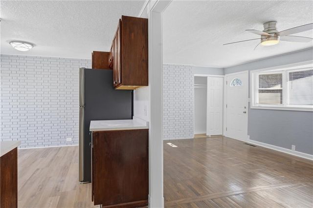 1002 NE 62nd Street, Gladstone, MO 64118