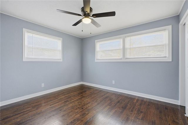 1002 NE 62nd Street, Gladstone, MO 64118