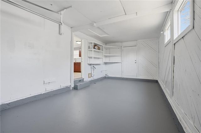 1002 NE 62nd Street, Gladstone, MO 64118