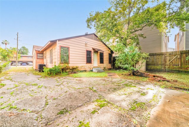 2406 Charleston Street, Houston, TX 77021