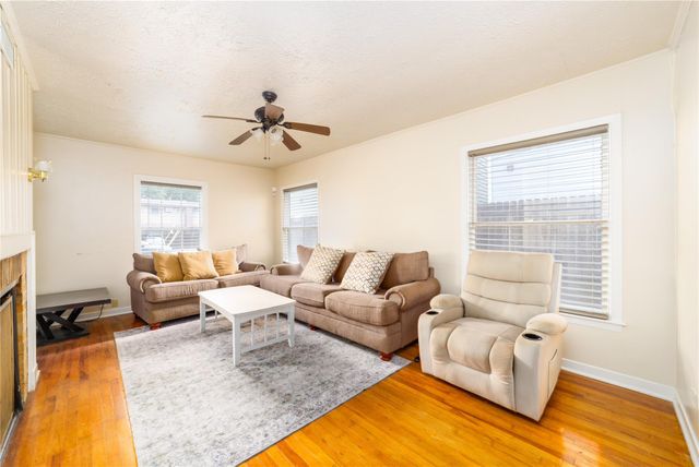 2406 Charleston Street, Houston, TX 77021