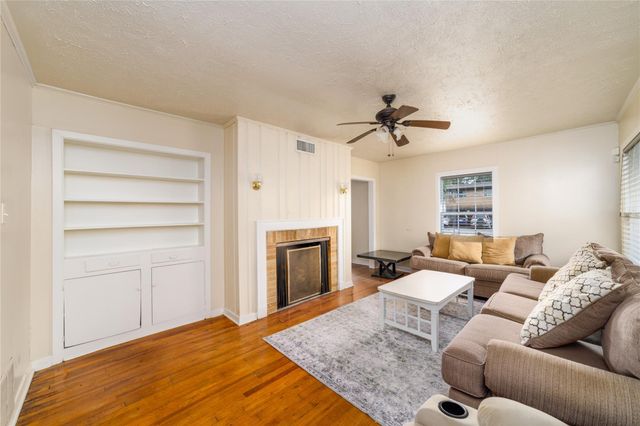2406 Charleston Street, Houston, TX 77021