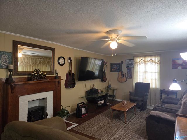 405 Short Street SE, Hartselle, AL 35640