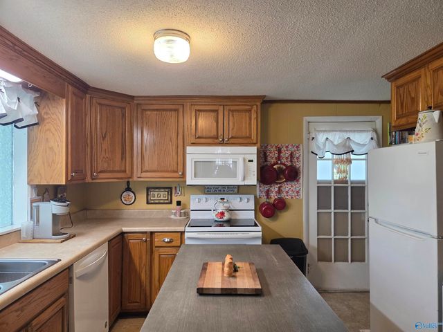 405 Short Street SE, Hartselle, AL 35640