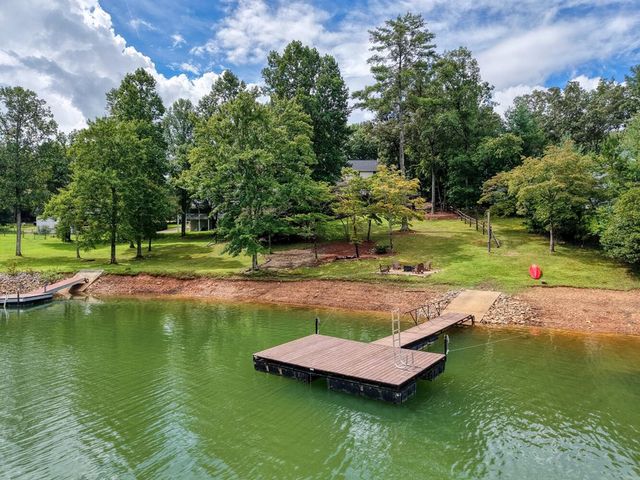 176 Madison Avenue, Blairsville, GA 30512